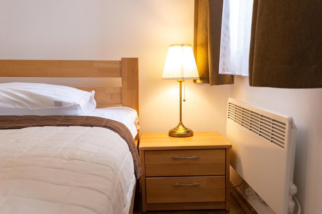 לבוב Peaceful Studio On Rynok Square מראה חיצוני תמונה