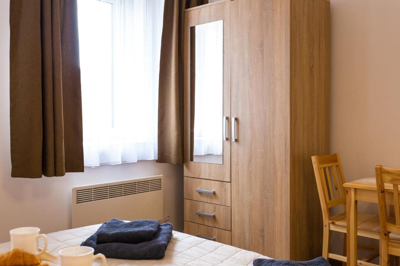 לבוב Peaceful Studio On Rynok Square מראה חיצוני תמונה